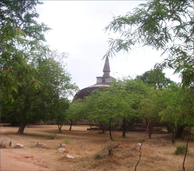 Polonnaruwa galvihara1